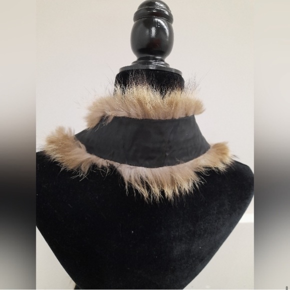 Real Fur - Picture 11 of 13